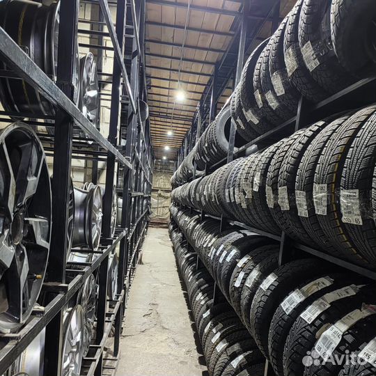 Wanli SA302 215/50 R17 97V