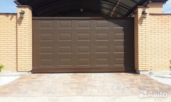 Ворота секционные под ключ