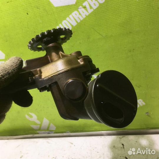 Насос масляный Мерседес Бенз 202 93-00