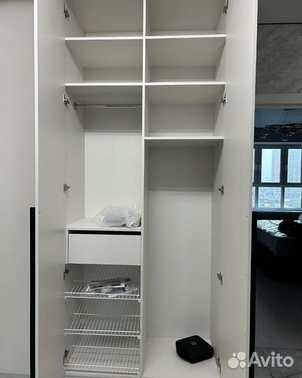 Шкафы в прихожую на заказ прямые и угловые