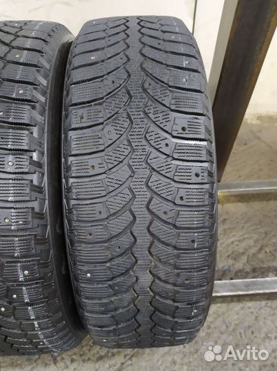 Bridgestone Blizzak Spike-01 225/65 R17 106H