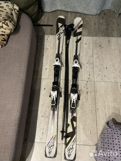 Горные лыжи и палки