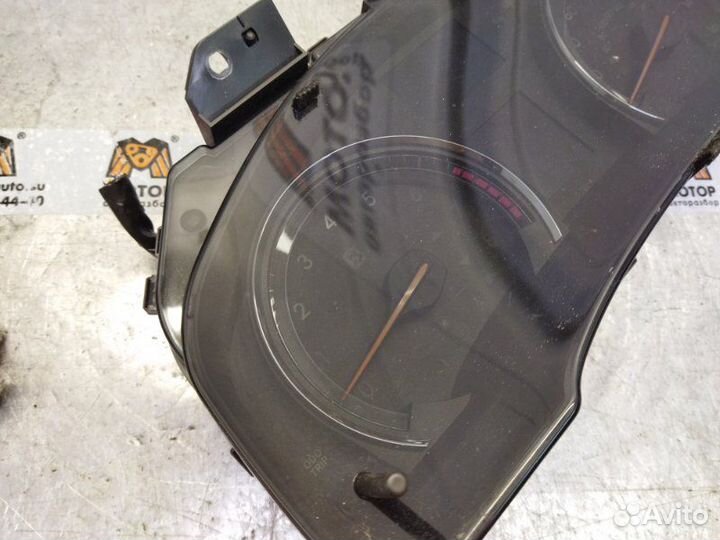 Панель приборов (щиток) Toyota Avensis 3 седан 1.8