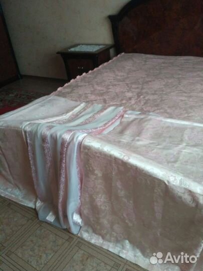 Покрывало на 2-х спальную кровать+ шторы