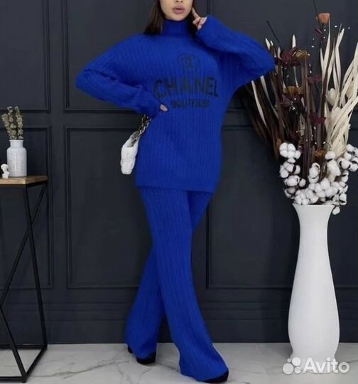 Вязаный спортивный костюм