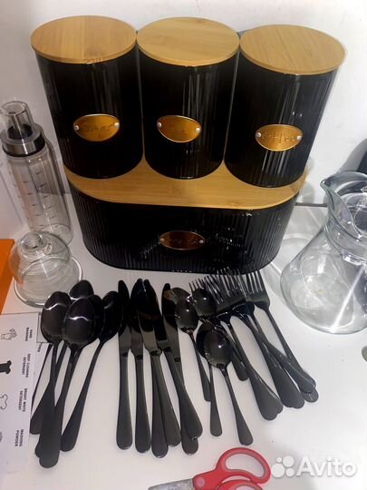 Набор хлебница и банки под чай кофе сахар