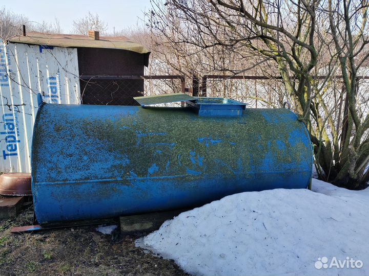 Емкость для воды металлическая бу