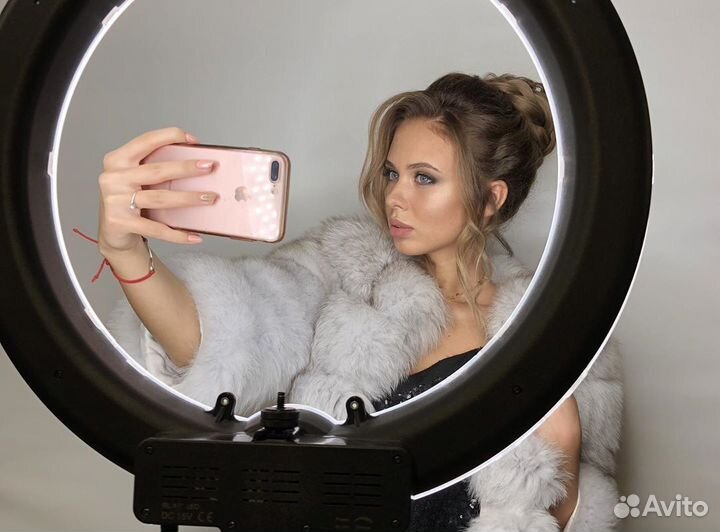 Кольцевая лампа мастера