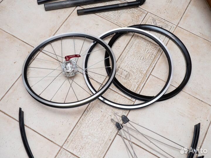 Велозапчасти в ассортименте