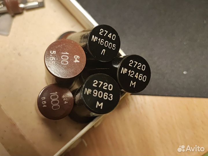 Резонаторы кварцевые