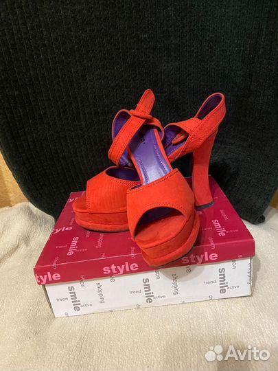 Босоножки женские 40 размер новые