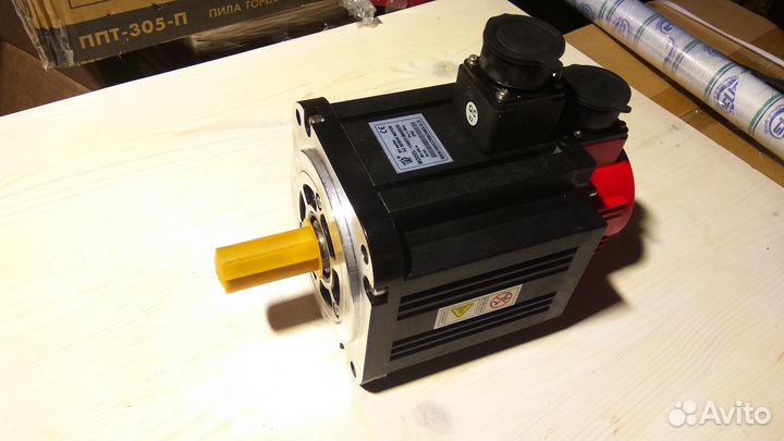 Серводвигатели разные 0,75 - 3 кВт + серводрайверы