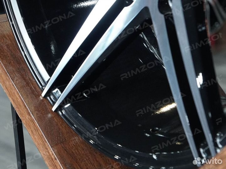 Литые диски Vossen R16 на Mazda.Арт489