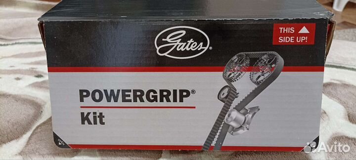 Koмплект грм с помпой gates KP15631XS