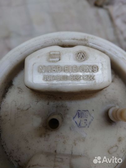 Бензонасос в сборе на seat Cordoba 2001 г.в