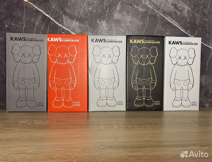 Фигурки Kaws