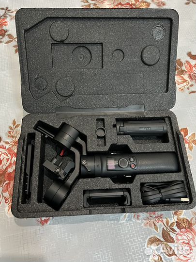 Электрический стабилизатор Zhiyun Crane-M2