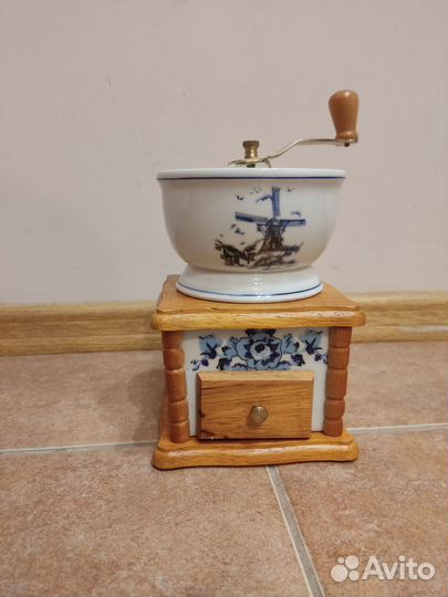 Мельница для кофе ручная