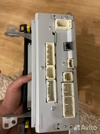 Магнитола штатная новая на rav4 2017 года