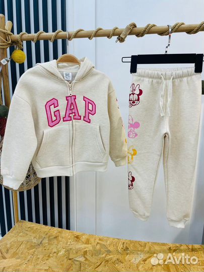 Спортивный костюм для девочки Gap