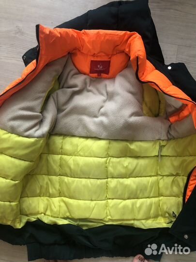 Куртка зимняя для мальчика в отличном состоянии