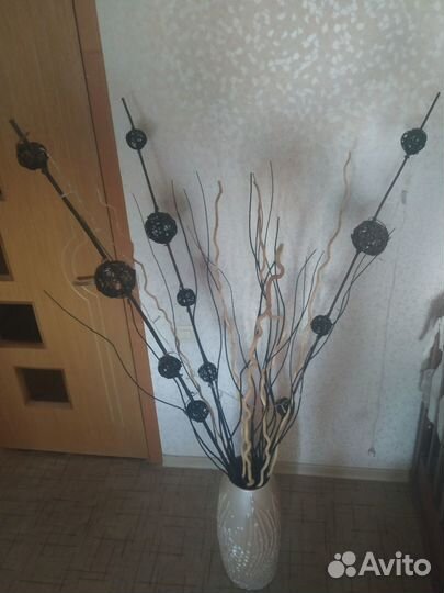 Ваза напольная с композицией