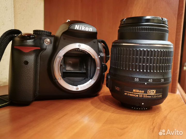 Зеркальный фотоаппарат nikon D5000 с объективом