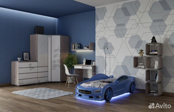 Кроватка машинка