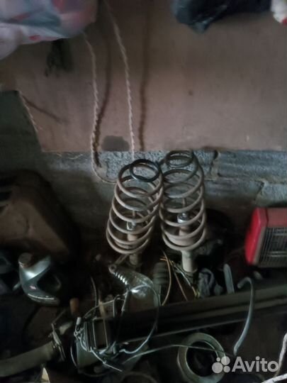 Передние стойки ваз 2110