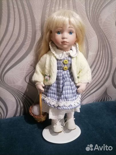 Кукла фарфоровая коллекционная