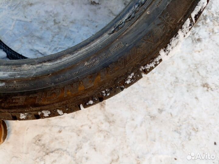 Triangle Snowlink TWT02 275/40 R20 106V