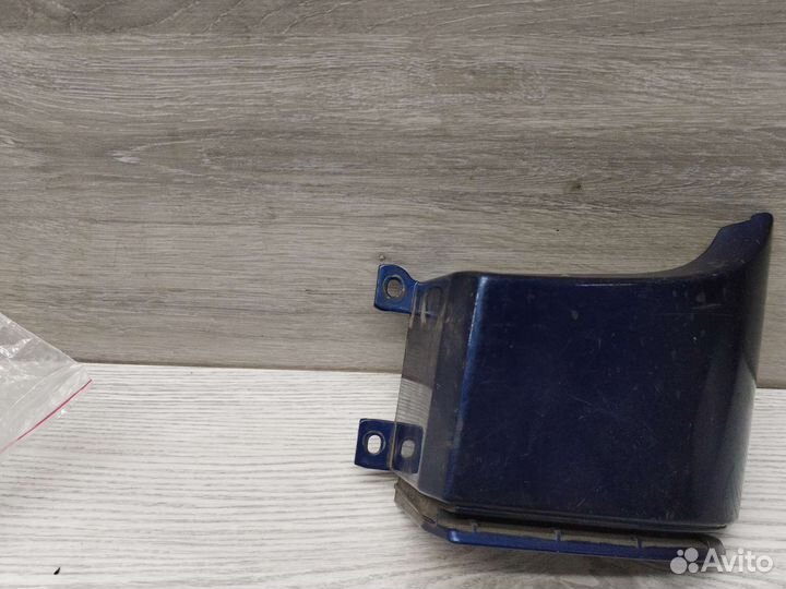 Накладка под фонарь Mercedes Vito