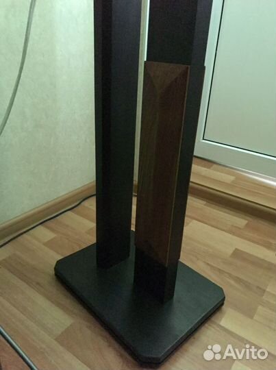 Стойки для полочных колонок из бука и ясеня