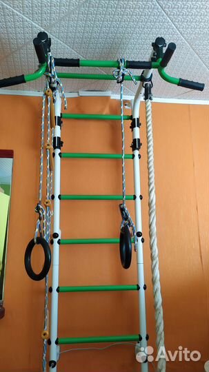 Спортивный уголок для детей; шведская стенка