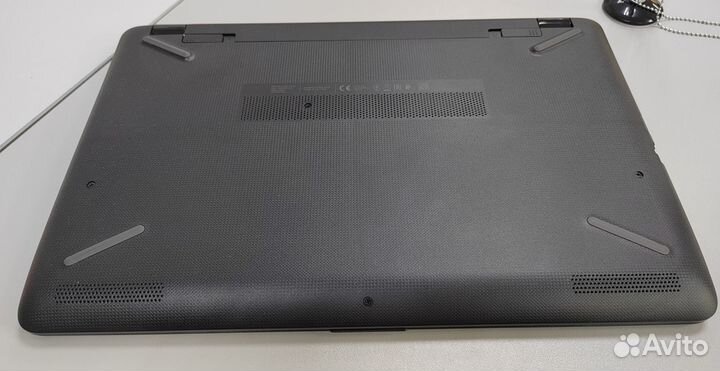 Ноутбук HP 15-bs029ur