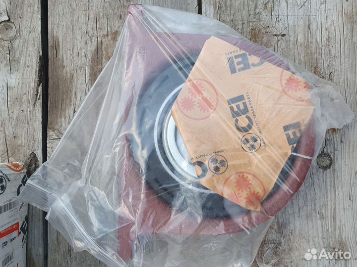 284.033CEI Подшипник подвесной D60mm