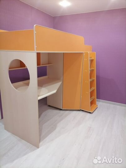 Стенка детская с кроватью