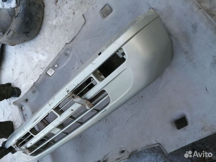 Бампер передний N28W для Mitsubishi RVR 1991-1997