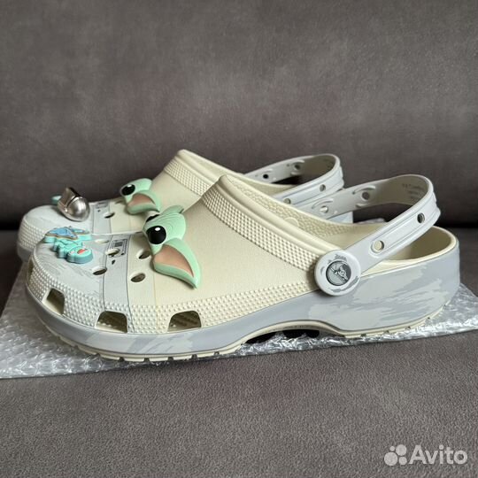 12 US Crocs x Star Wars Grogu Classic Clog
