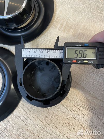 Колпак черный Mercedes AMG 154 мм (с154)