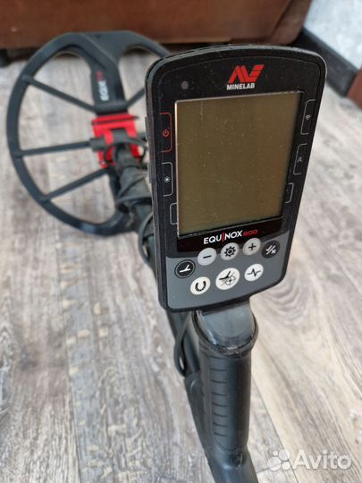 Металлоискатель minelab equinox 800