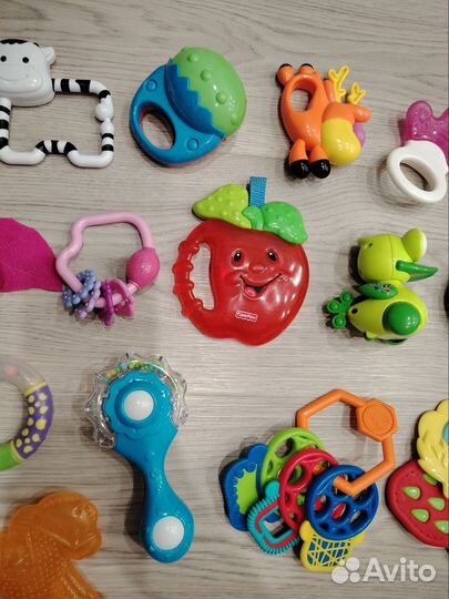 Игрушки для малыша пакетом