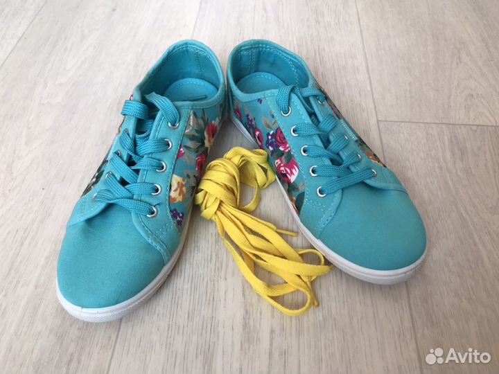 Кеды цветные, размер 37 (на 36)