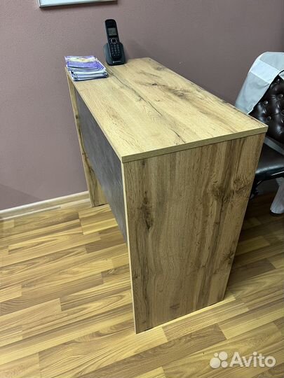 Письменный стол