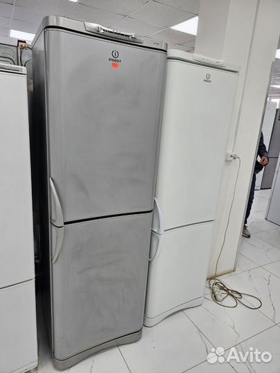 Холодильник Индезит. No frost. Серебристый