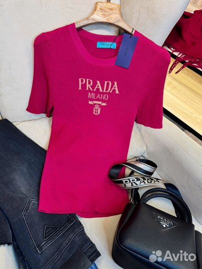 Футболка Prada