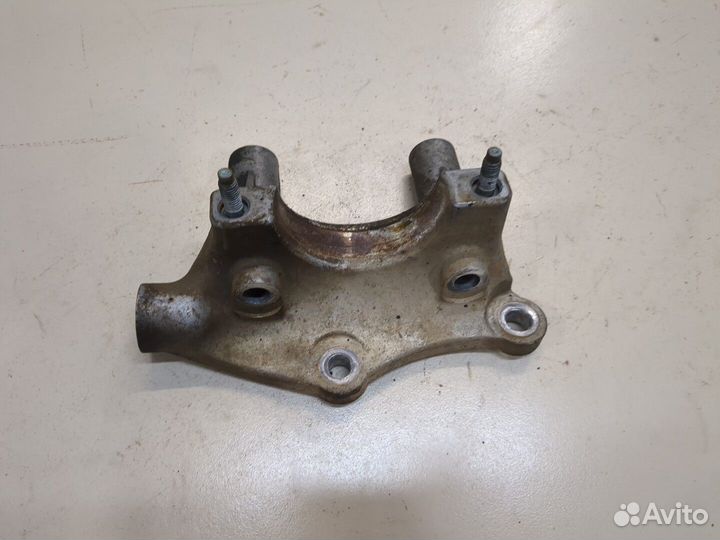 Кронштейн редуктора Ford Kuga, 2016