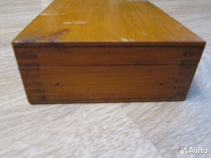 Коробочка деревянная