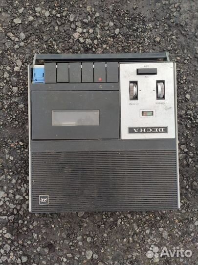 Кассетный магнитофон Весна 305