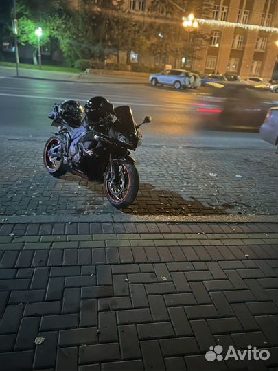 Мотоцикл honda cbrr
